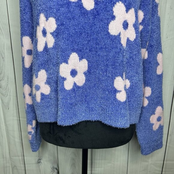 Art Class Fuzzy Flower Printed Sweater Purple Pink Floral Girls Size XXL (18) - Picture 3 of 9